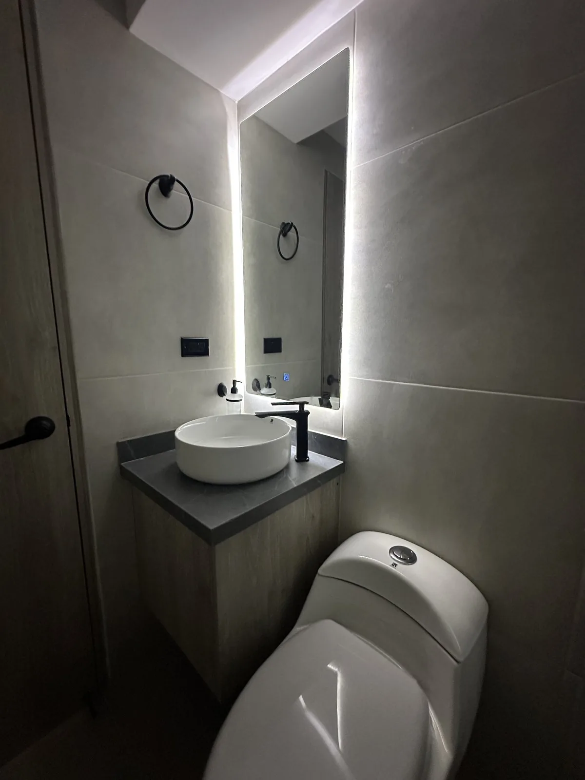 Baño · Castilla, Bogotá