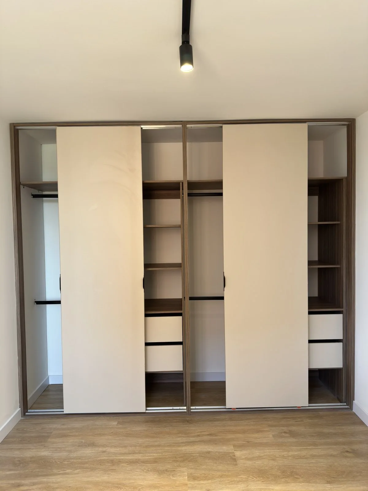 Clóset de la habitación principal