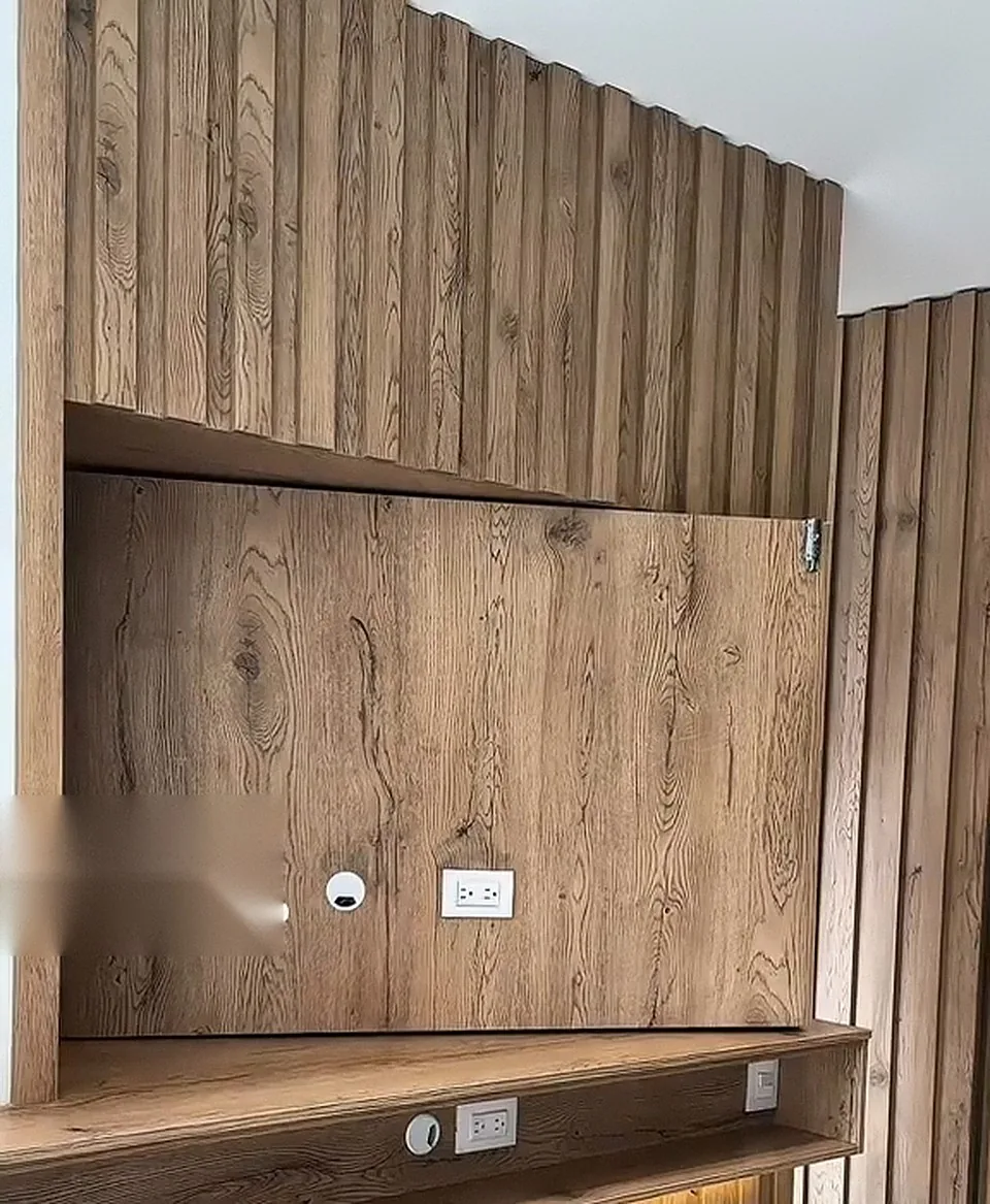 Muro en listones de madera